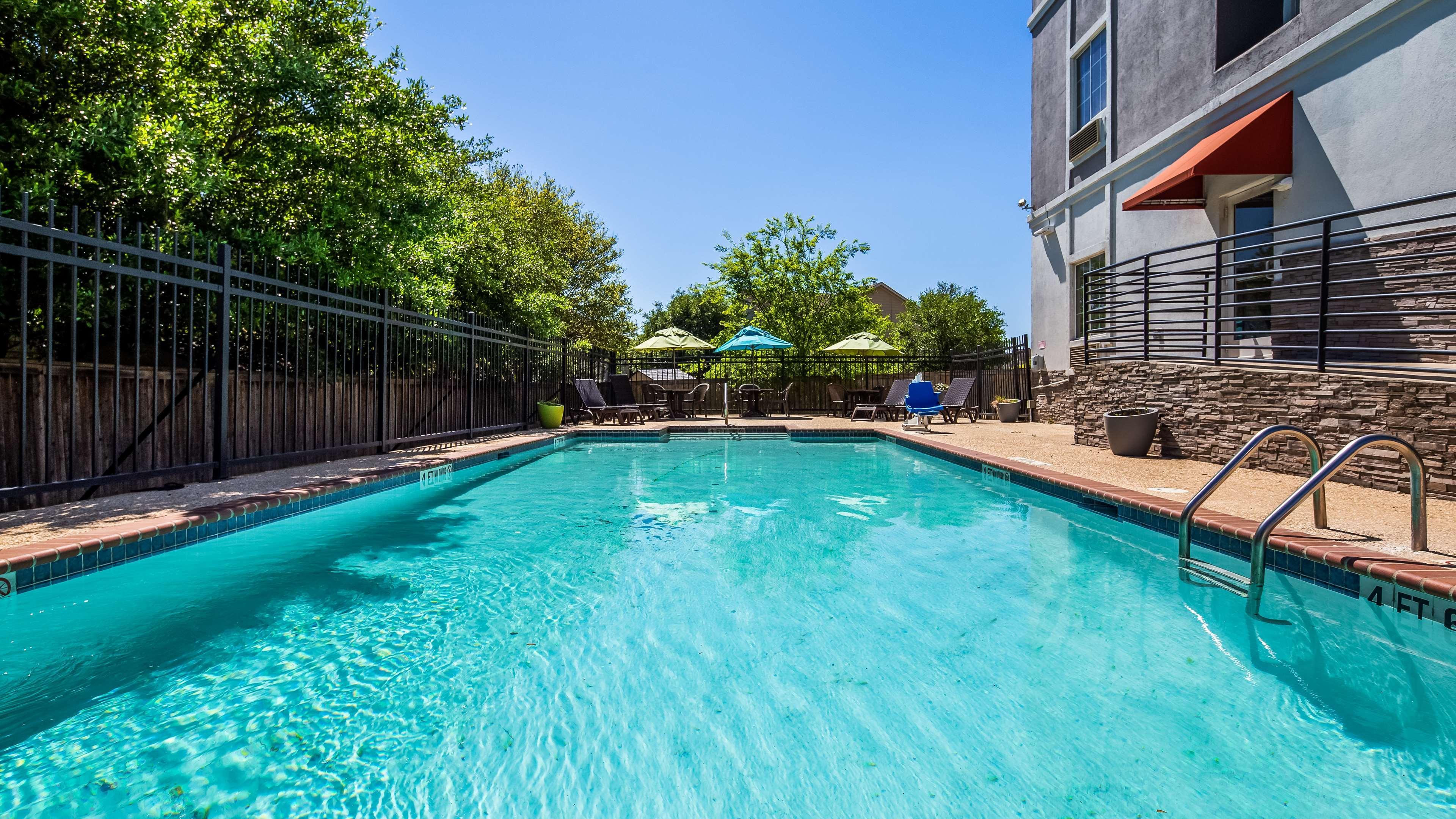 Baymont By Wyndham Elizabeth City Exterior photo