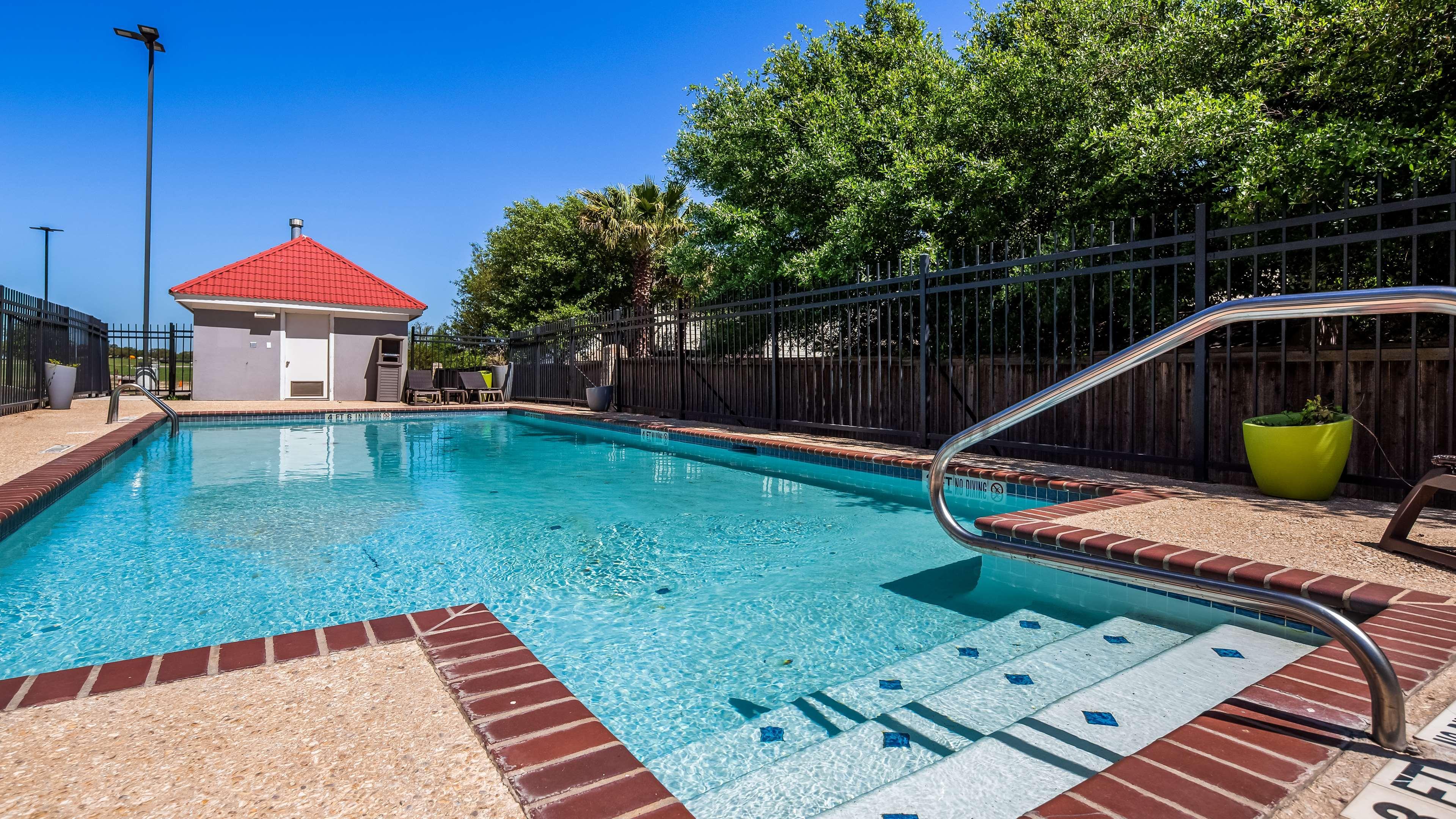 Baymont By Wyndham Elizabeth City Exterior photo