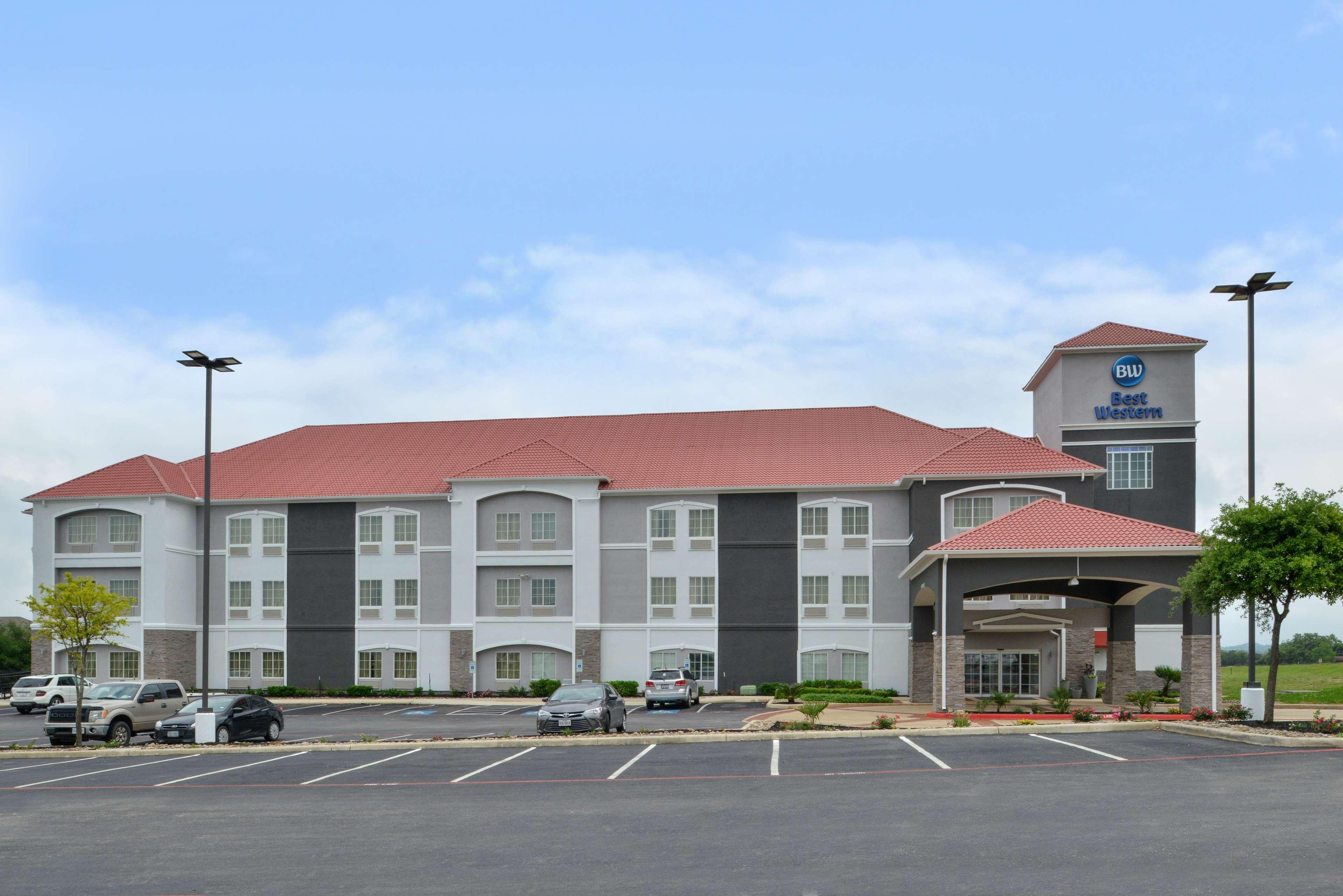 Baymont By Wyndham Elizabeth City Exterior photo