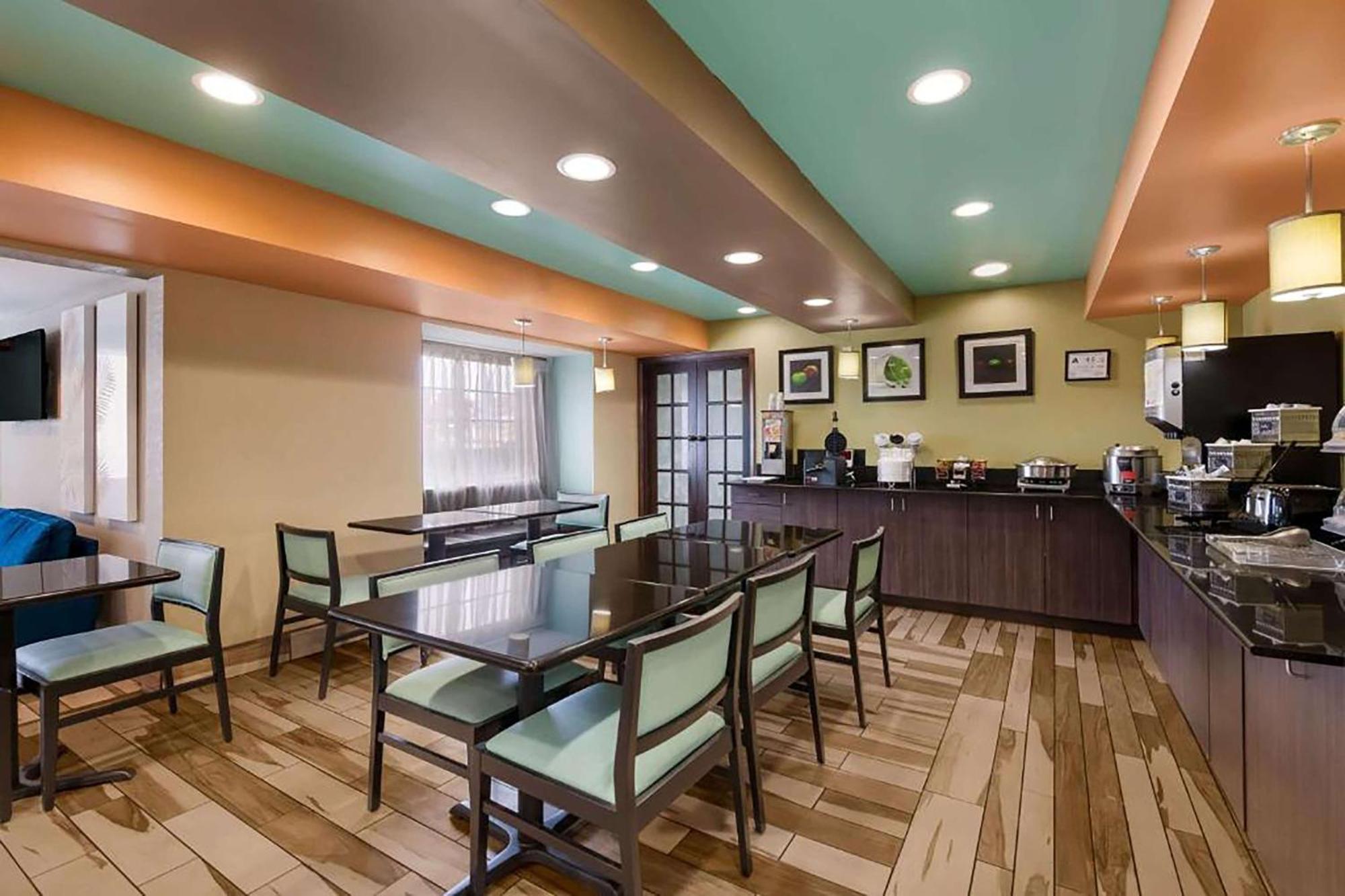 Baymont By Wyndham Elizabeth City Exterior photo